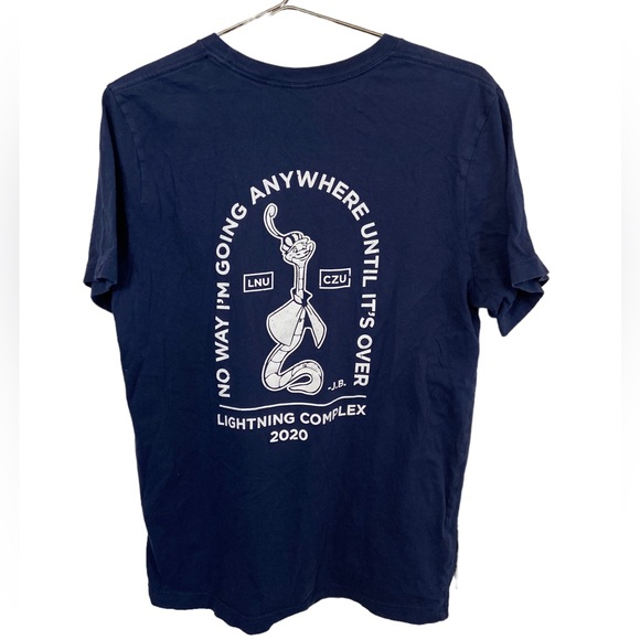 Spanish Flat Cal Fire & Rescue Navy No Way I’m Going Anywhere Men’s L T-Shirt - Picture 1 of 5